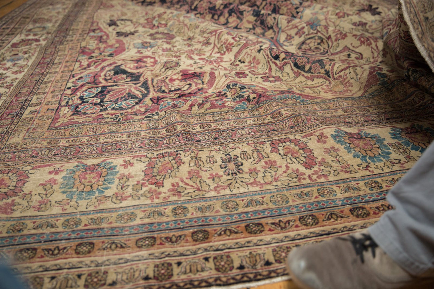 11.5x19.5 Antique Kermanshah Carpet