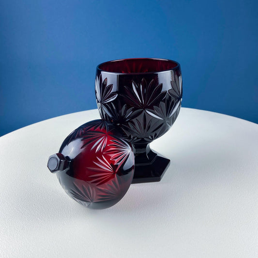 Vintage Deep Red Egg Shaped Pedestal Candy Dish. Luminarc Lidded Compote. Pressed Glass. Star Daisy Motif. Dining Room Decor. Collectible.