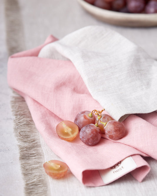 Linen Bundle: Runner with Fringe & 4 Napkins