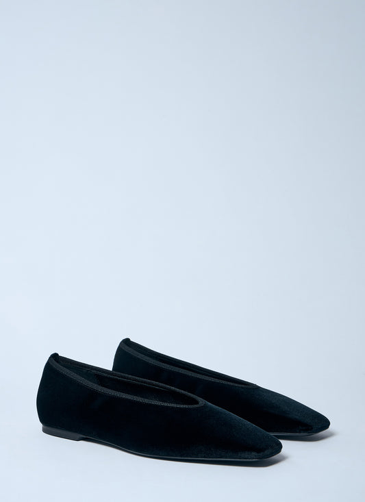 Toteme Women Minimalist Velvet Ballerina Flats