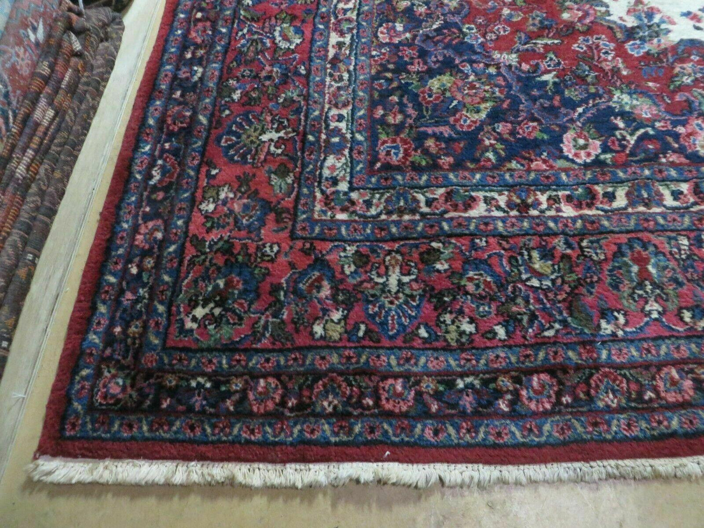 Persian Sarouk Rug 9x12 - Semi Open Field Medallion Carpet