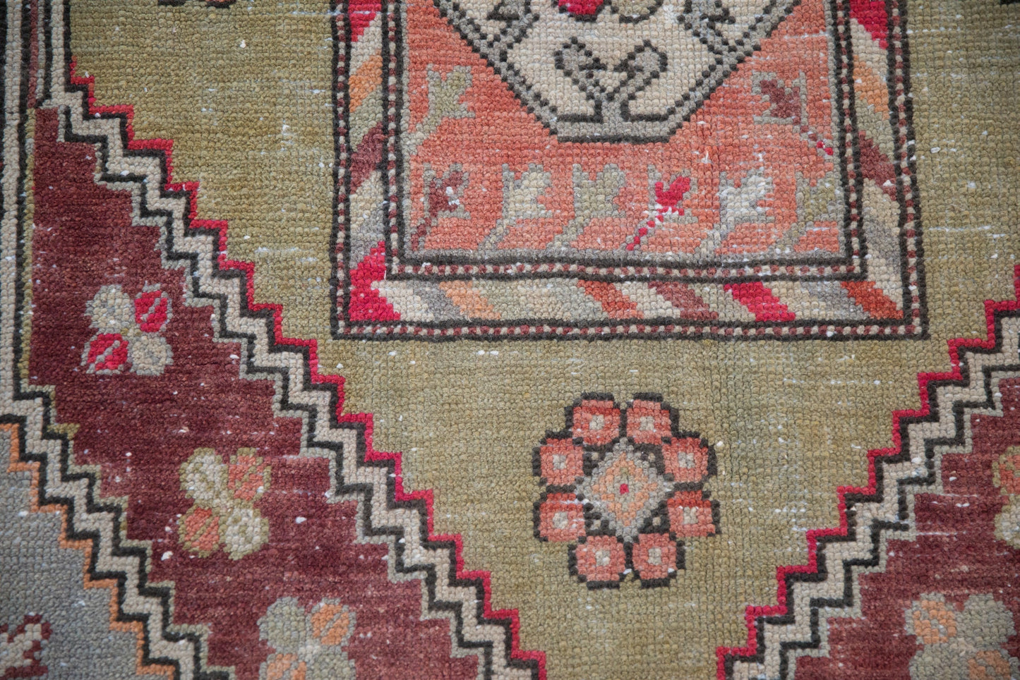 5.5x8.5 Vintage Distressed Oushak Carpet