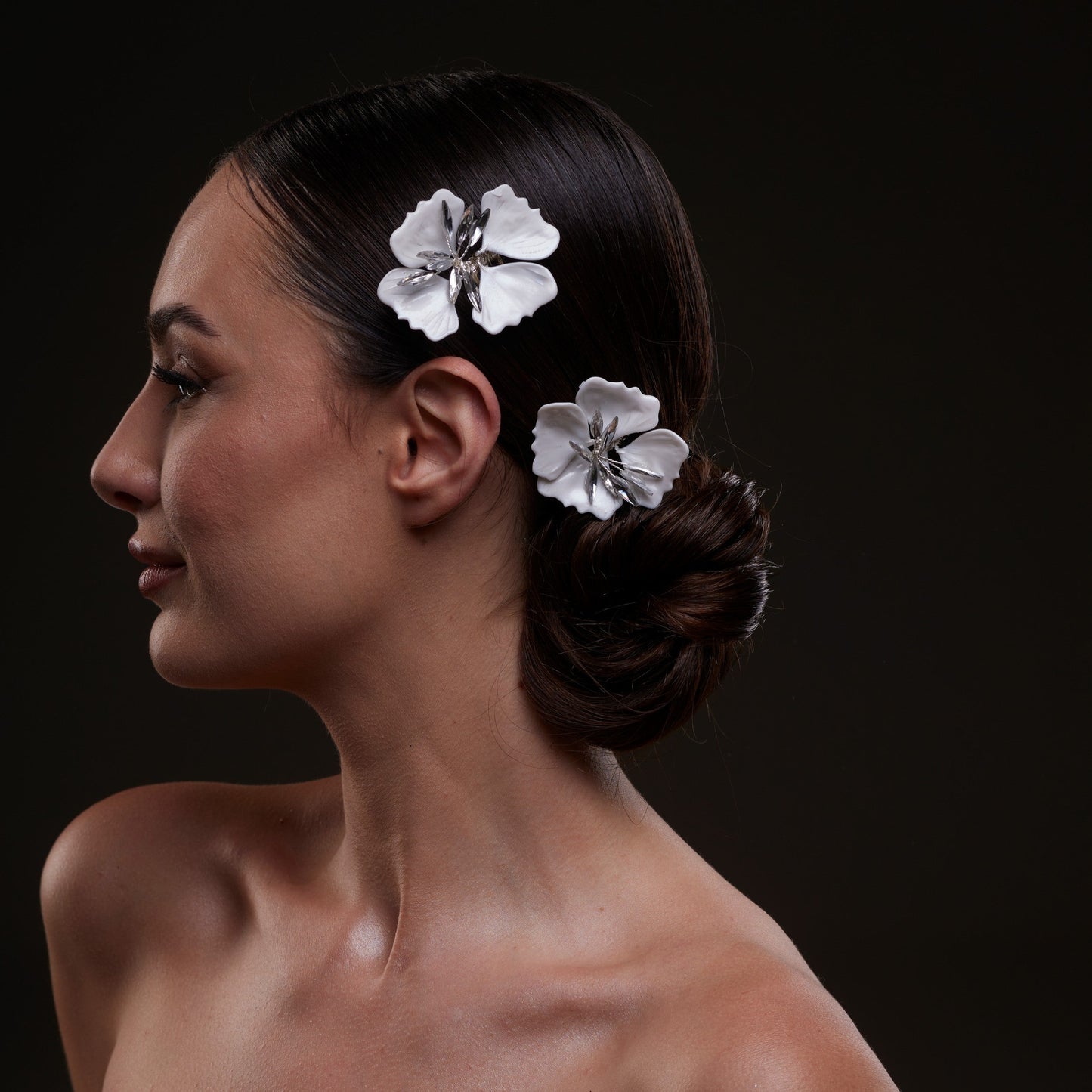 2-Piece White Flower Hair Comb Set