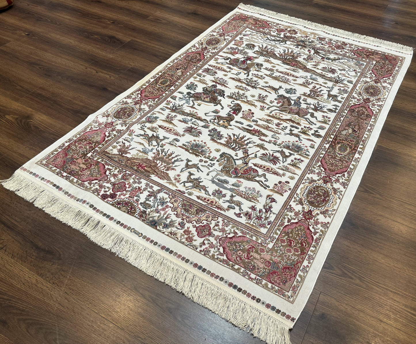The Sporting Estate Ivory Hunting Scene Rug — 4' × 6'