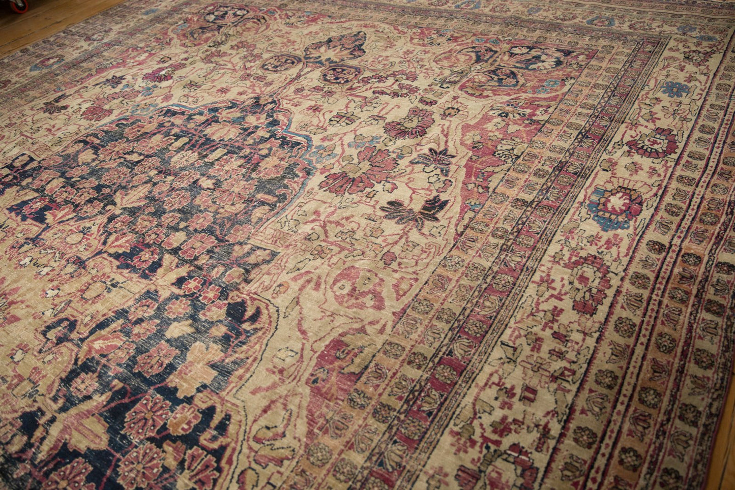 11.5x19.5 Antique Kermanshah Carpet