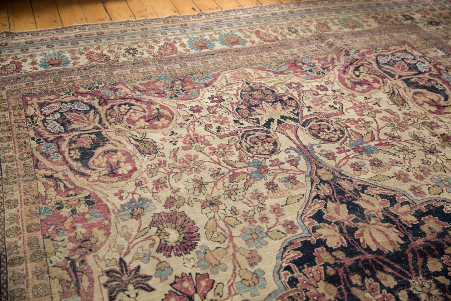 11.5x19.5 Antique Kermanshah Carpet