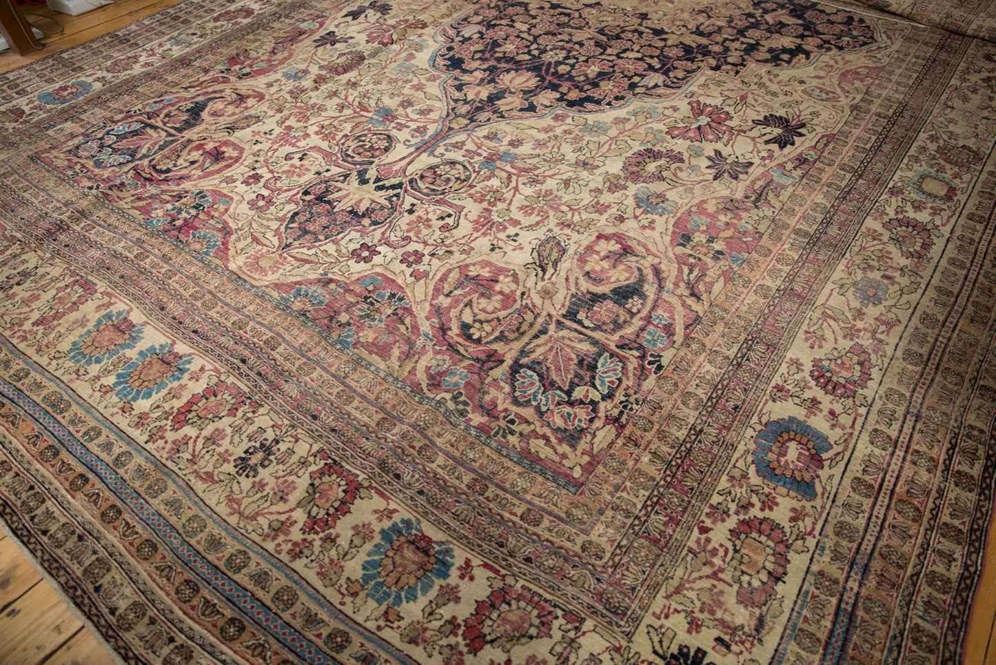 11.5x19.5 Antique Kermanshah Carpet