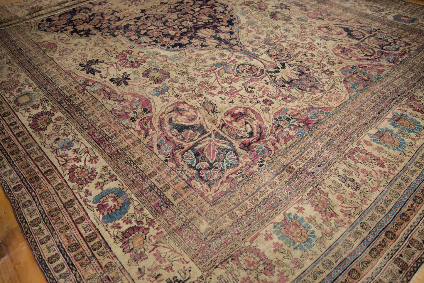11.5x19.5 Antique Kermanshah Carpet