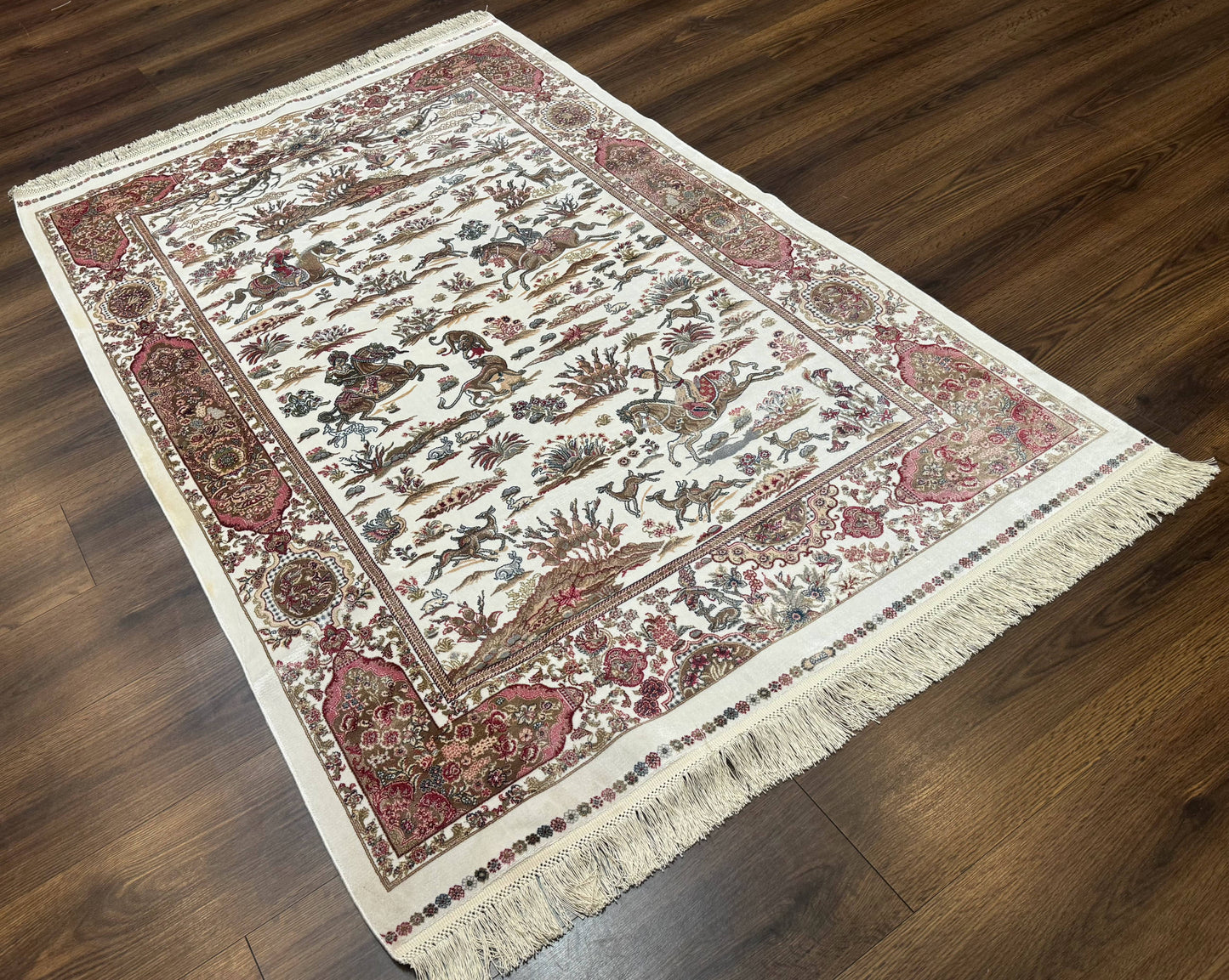 The Sporting Estate Ivory Hunting Scene Rug — 4' × 6'