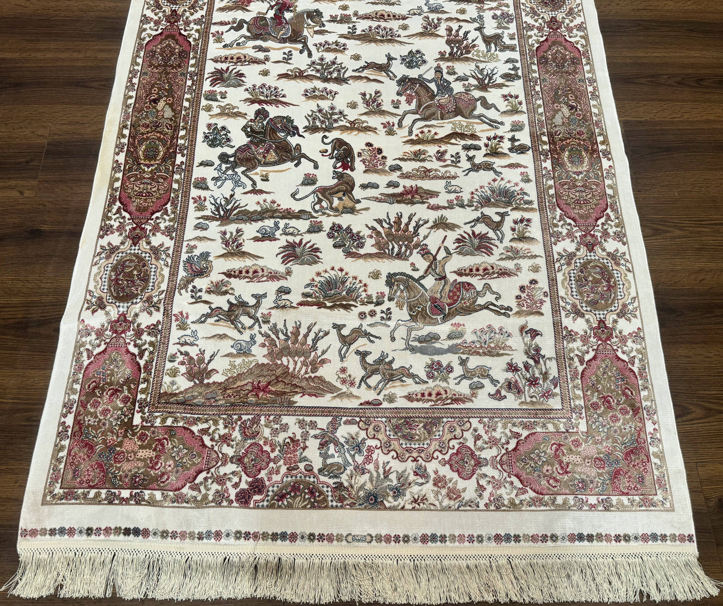 The Sporting Estate Ivory Hunting Scene Rug — 4' × 6'