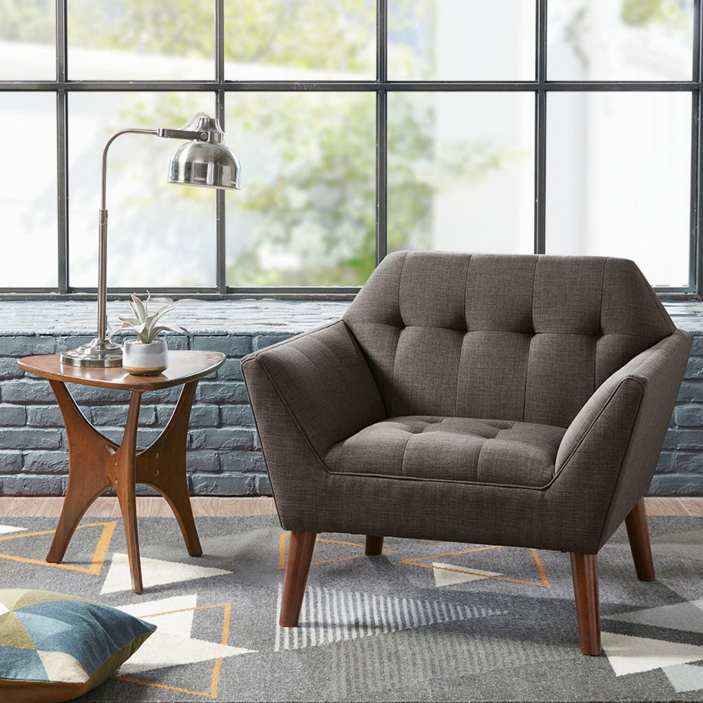 ***Modern Lounge Chair With Button Tufting
