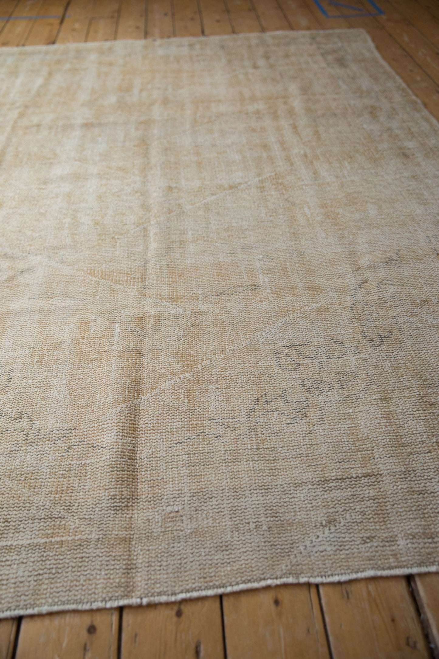 6.5x8.5 Vintage Distressed Oushak Carpet