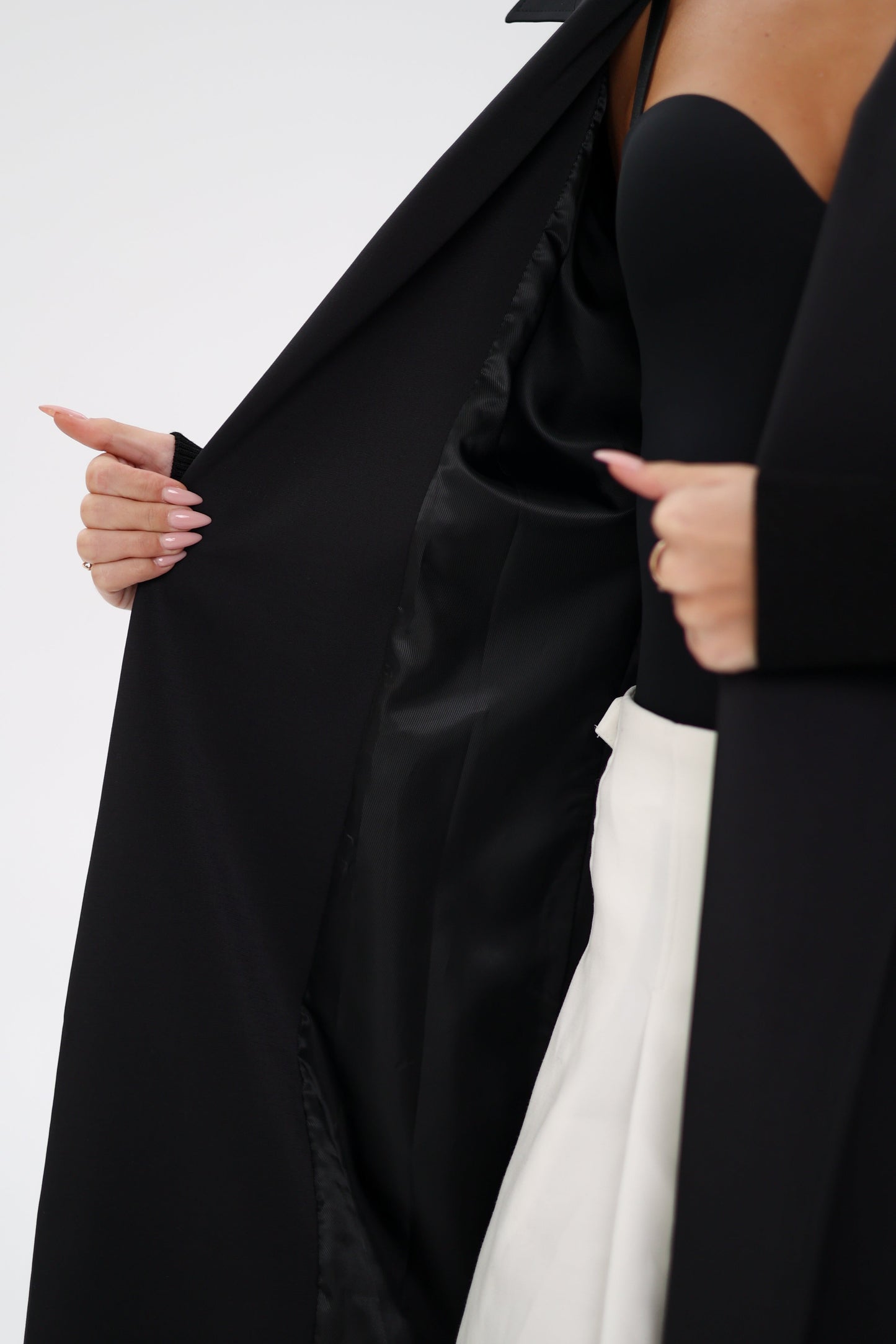 Miru Trench Coat in Black