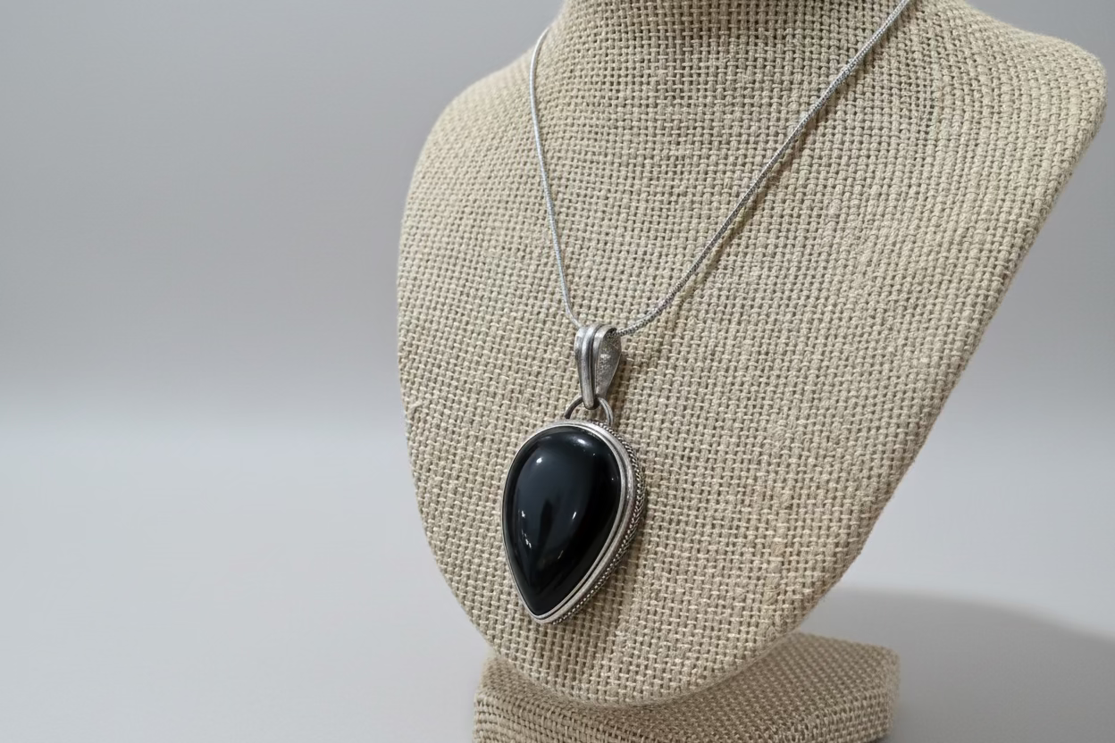 Black Onyx Teardrop Pendant – Silver Gemstone Statement Jewelry