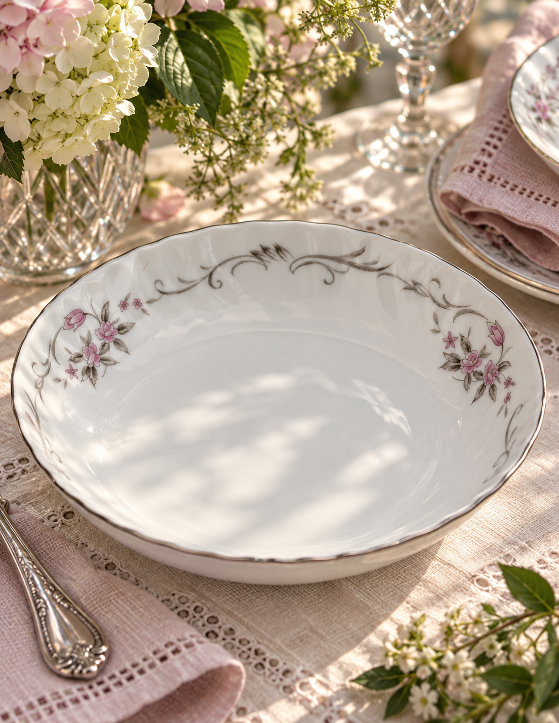 Gold Standard GST1 Rosebud Porcelain Fruit Bowl — Silver Edge