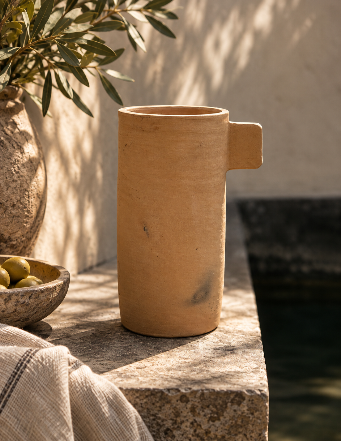 PALO SANTO Oaxacan Barro Clay Pitcher — Natural