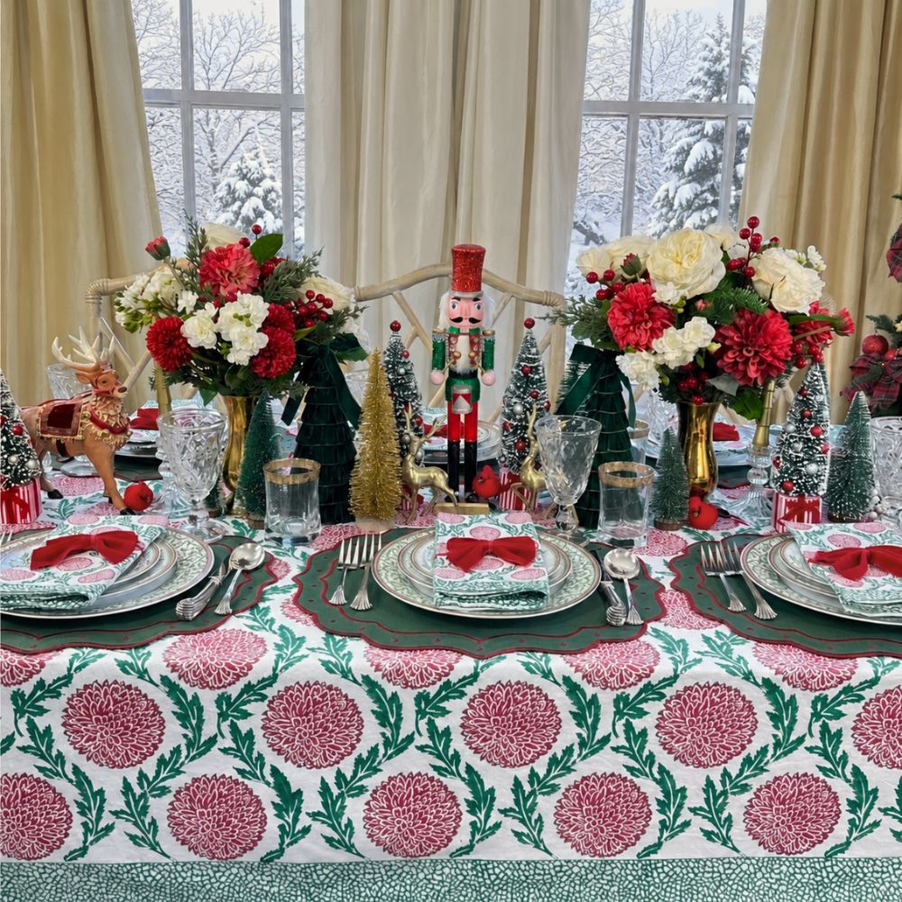 The Holiday Flower and Vine - Set of 4 Napkins