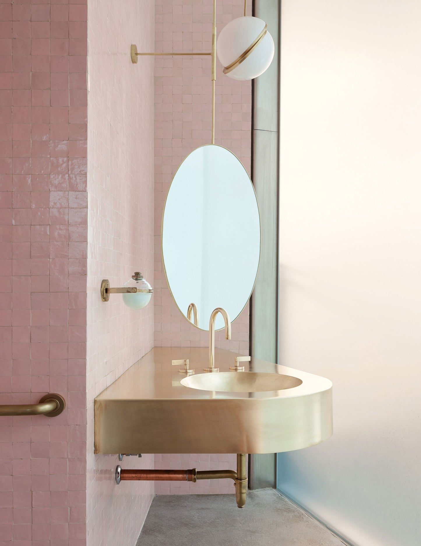 Crescent Pendant Lamp