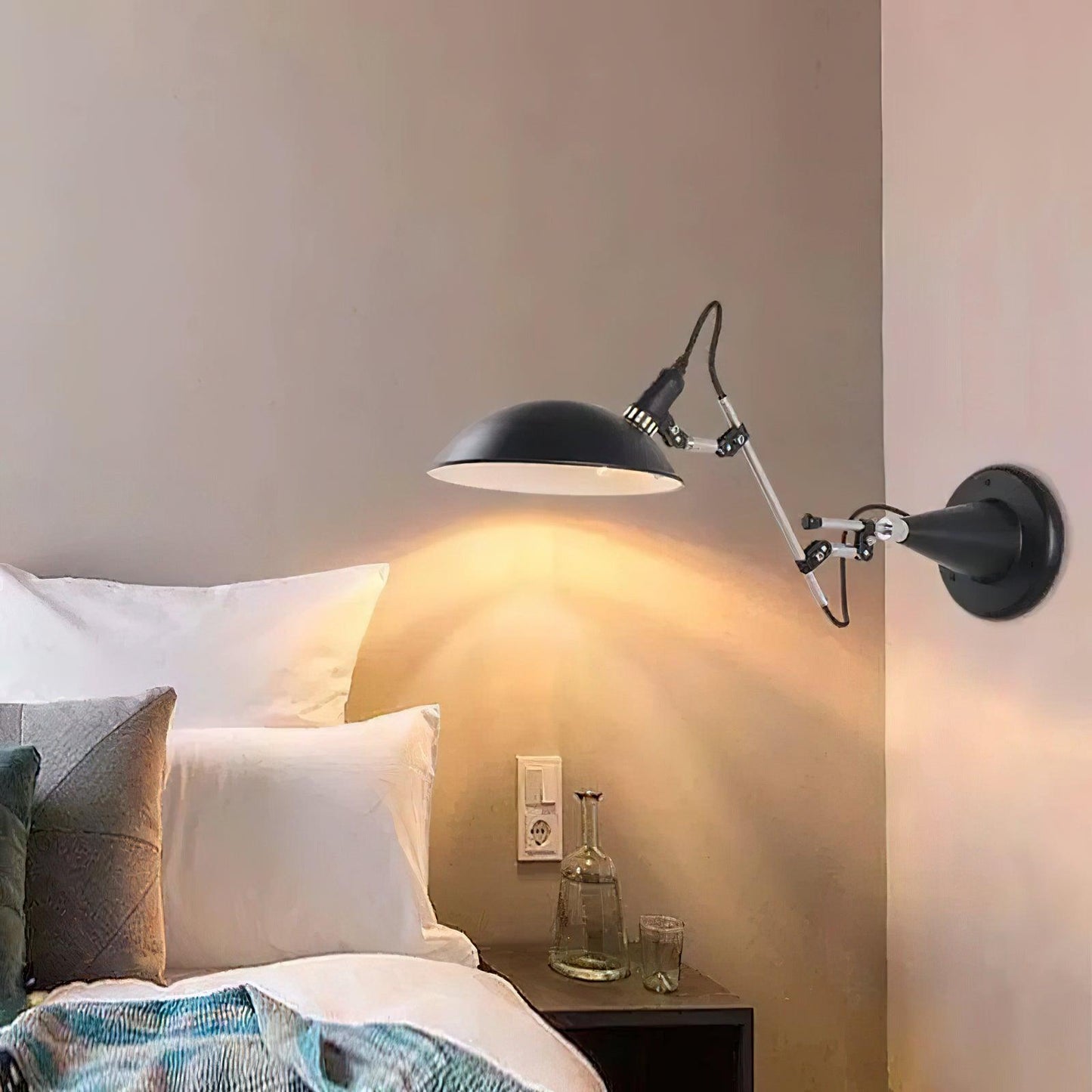 Dancer Wall Lamp 12.6"