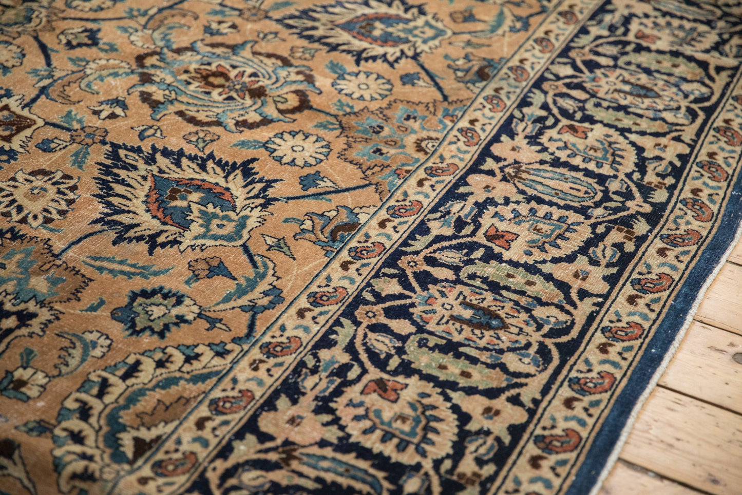 10.5x14 Vintage Meshed Carpet