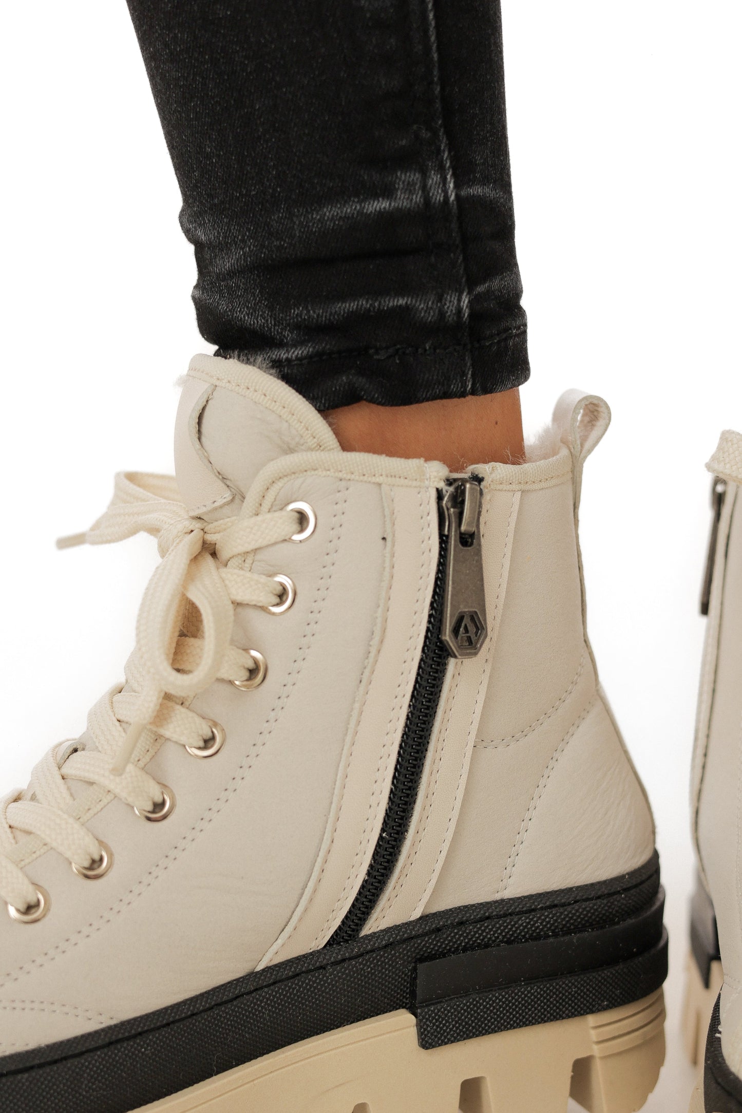 Aspen Genuine Shearling Lined Winter Boots