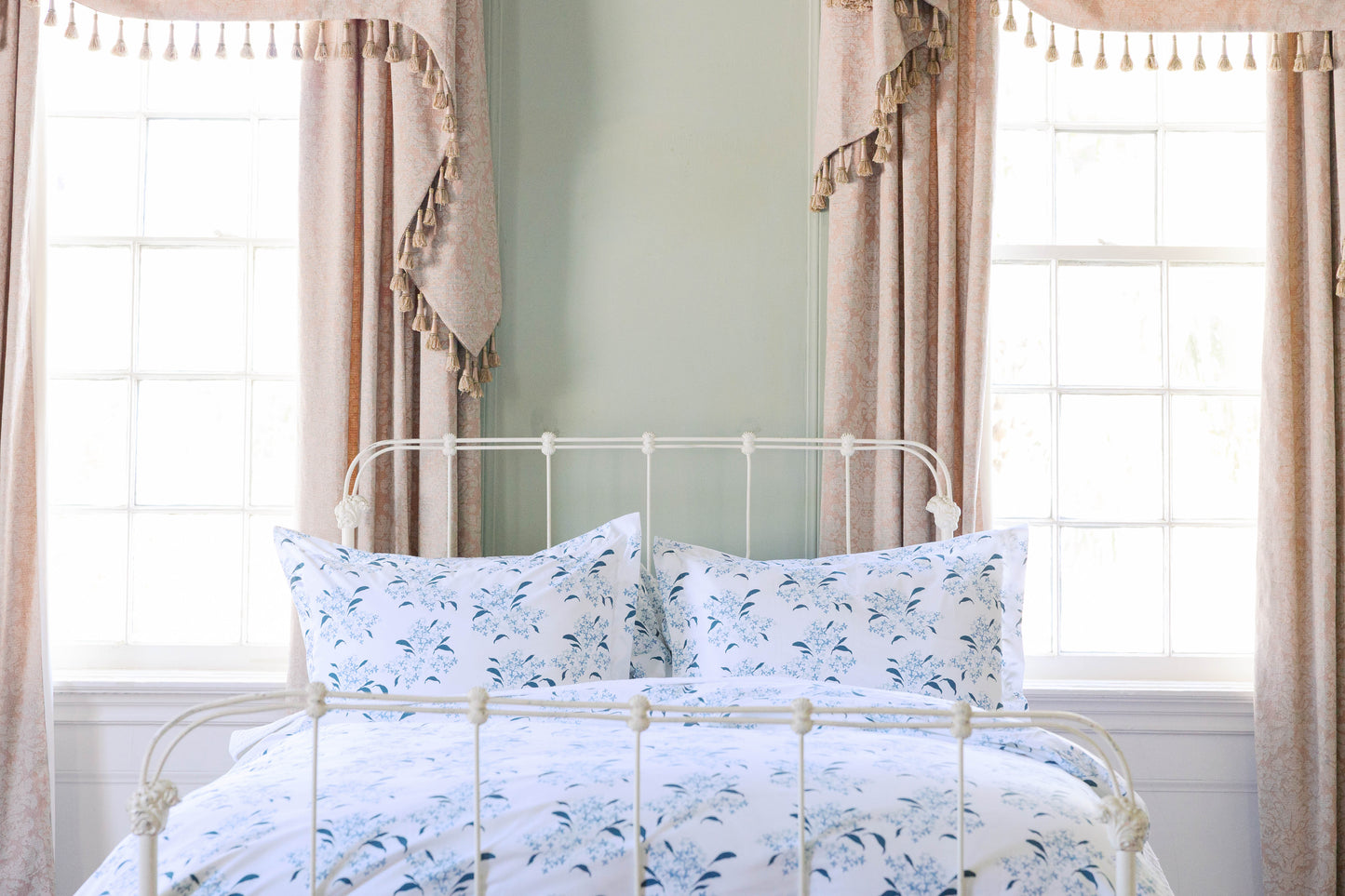 Lilac in Blue Flat Sheet