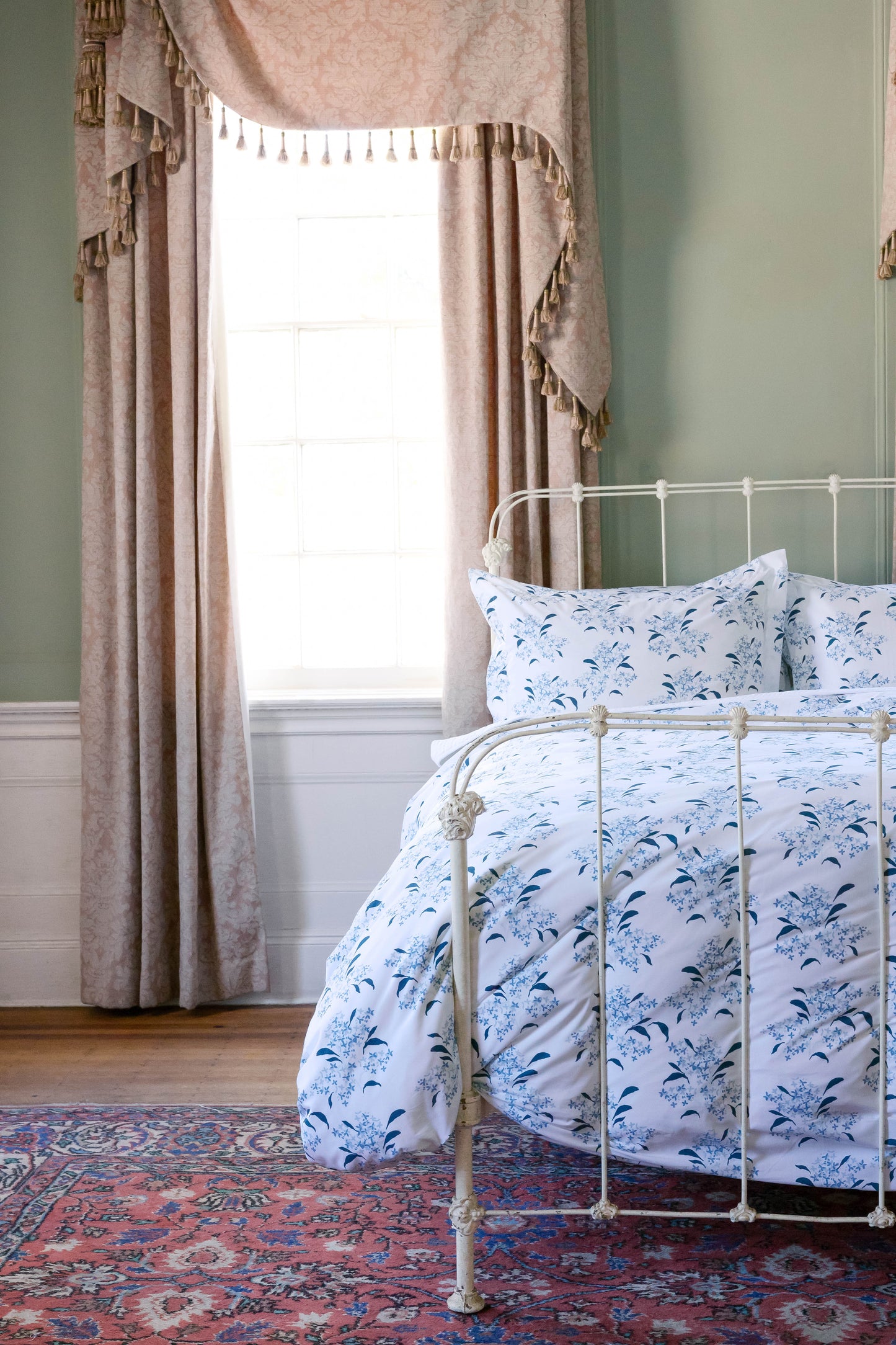 Lilac in Blue Flat Sheet