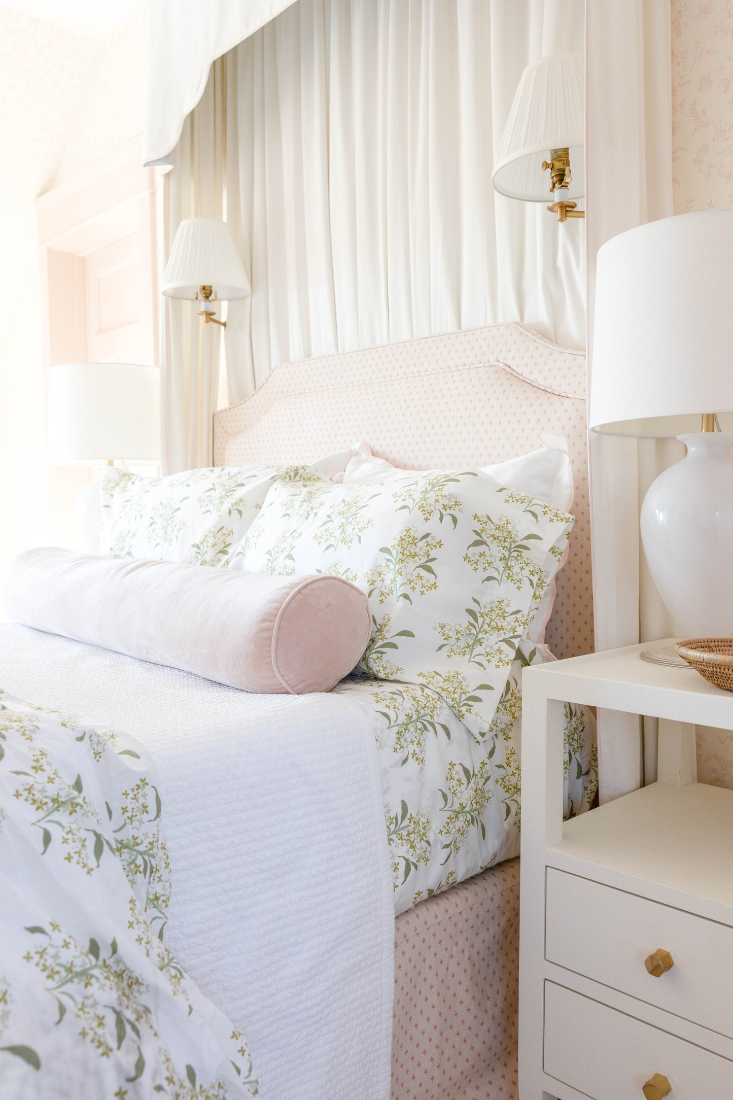 Lilac in Green Flat Sheet