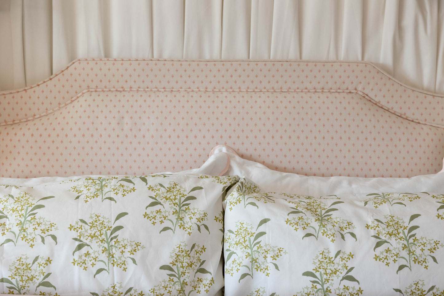 Lilac in Green Flat Sheet