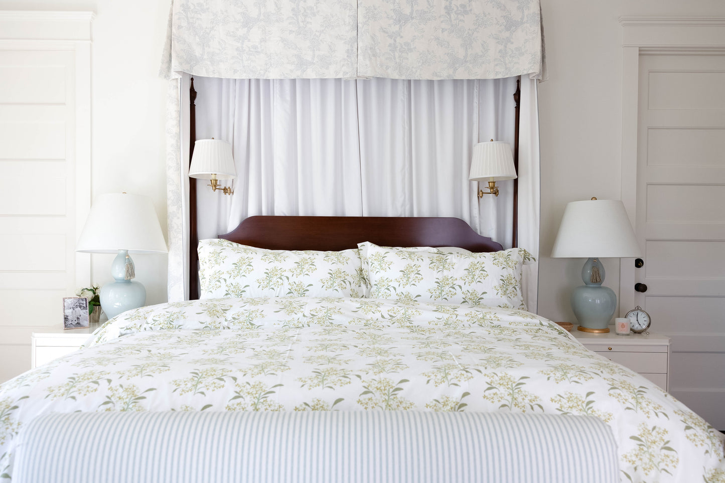Lilac in Green Sheet Set