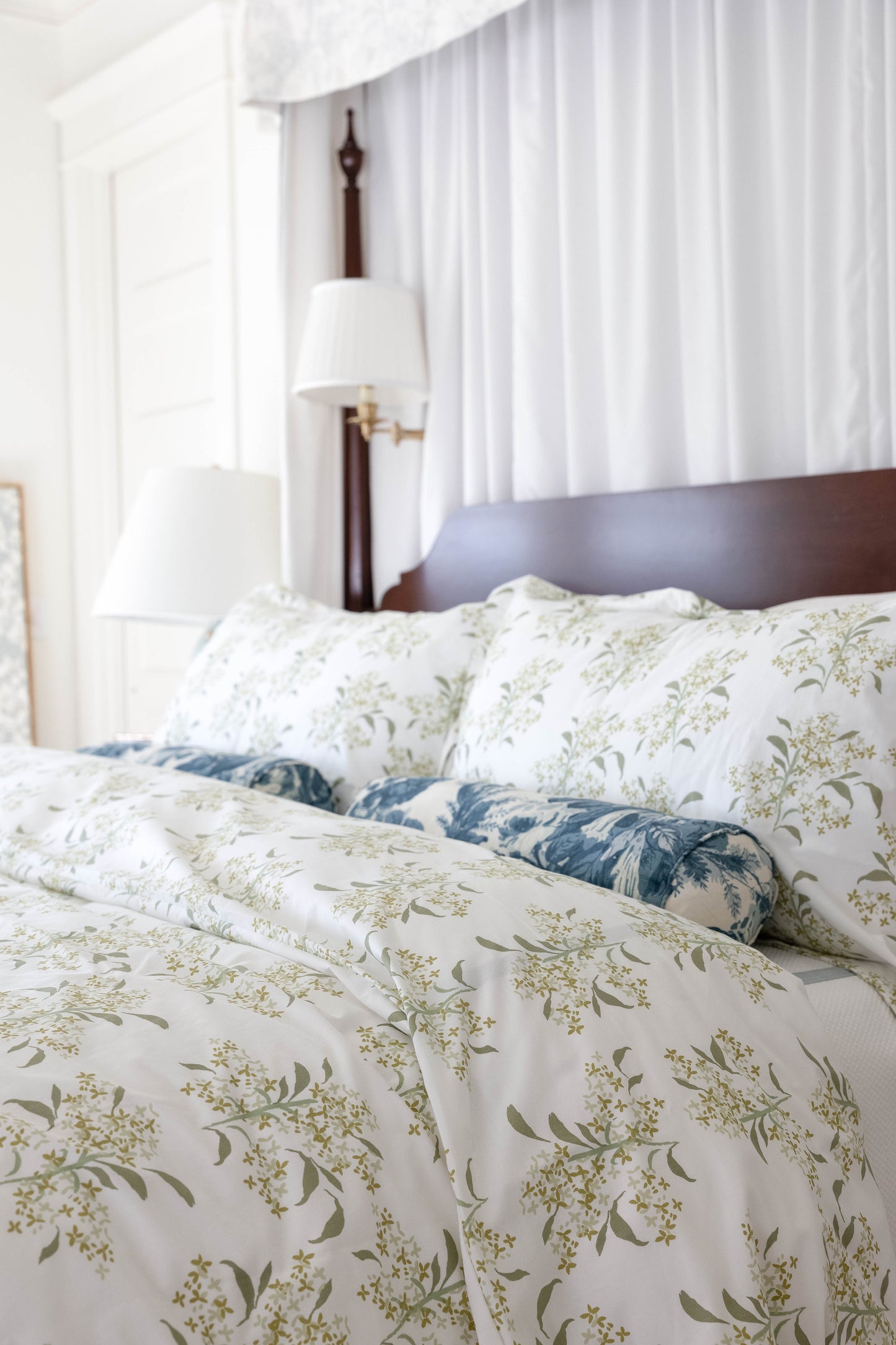 Lilac in Green Flat Sheet