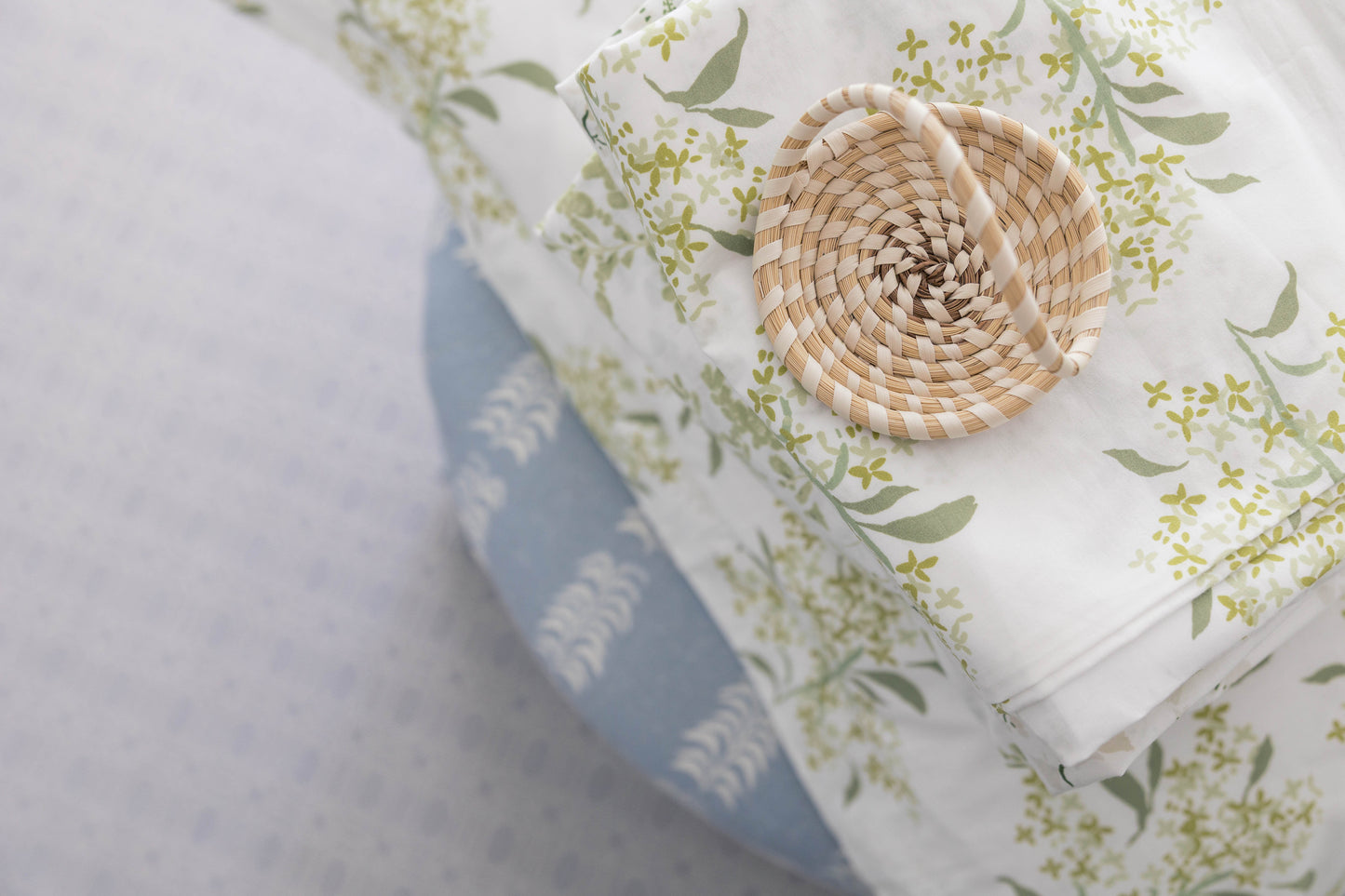 Lilac in Green Flat Sheet