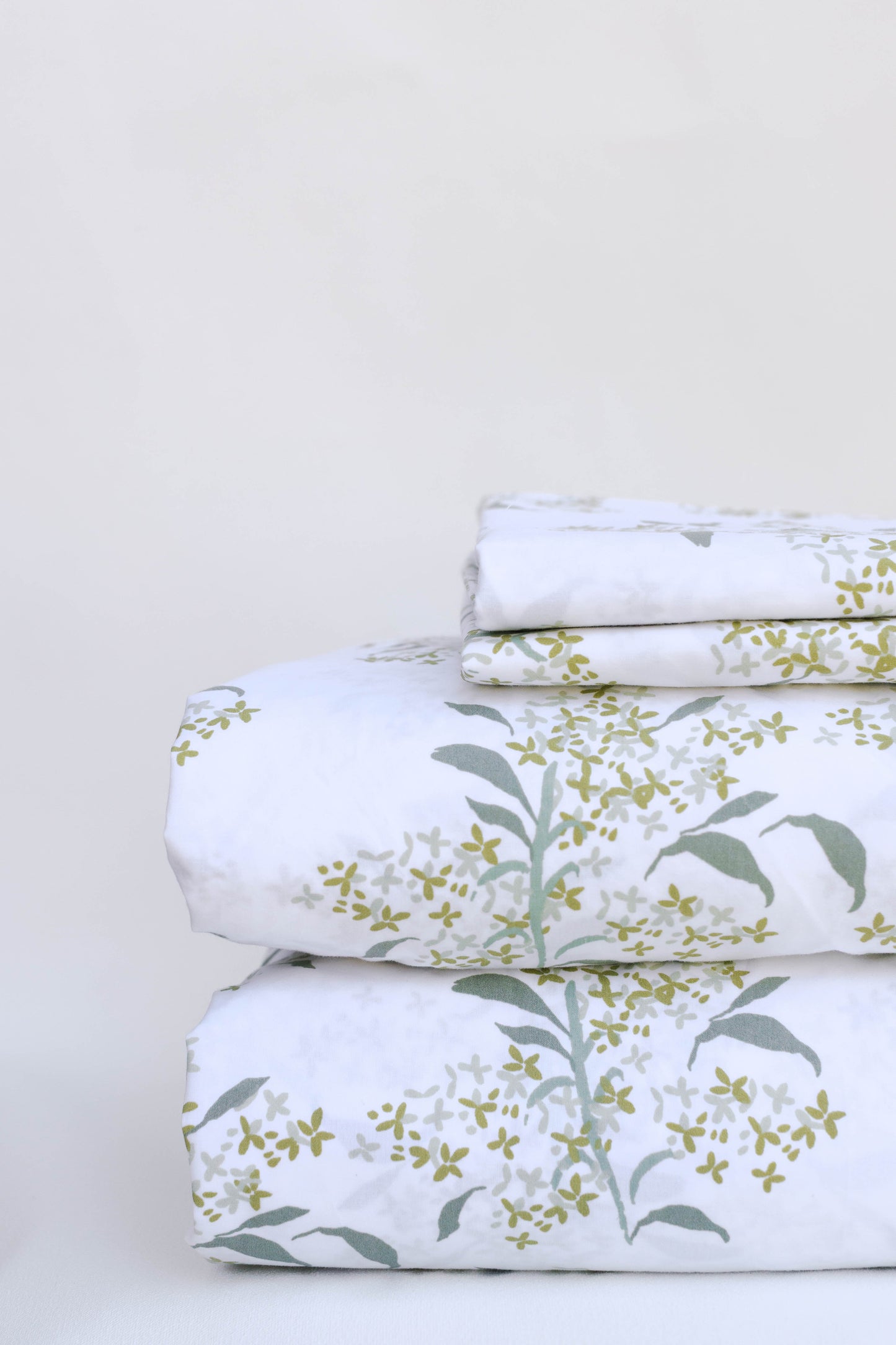 Lilac in Green Fitted Sheet