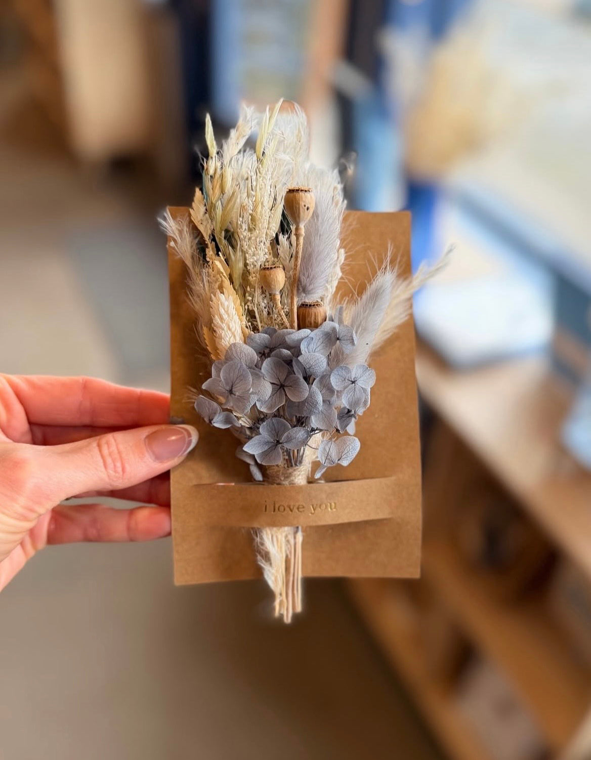 Hugs & Kisses Mini Bouquet Card | Dried Floral Greeting