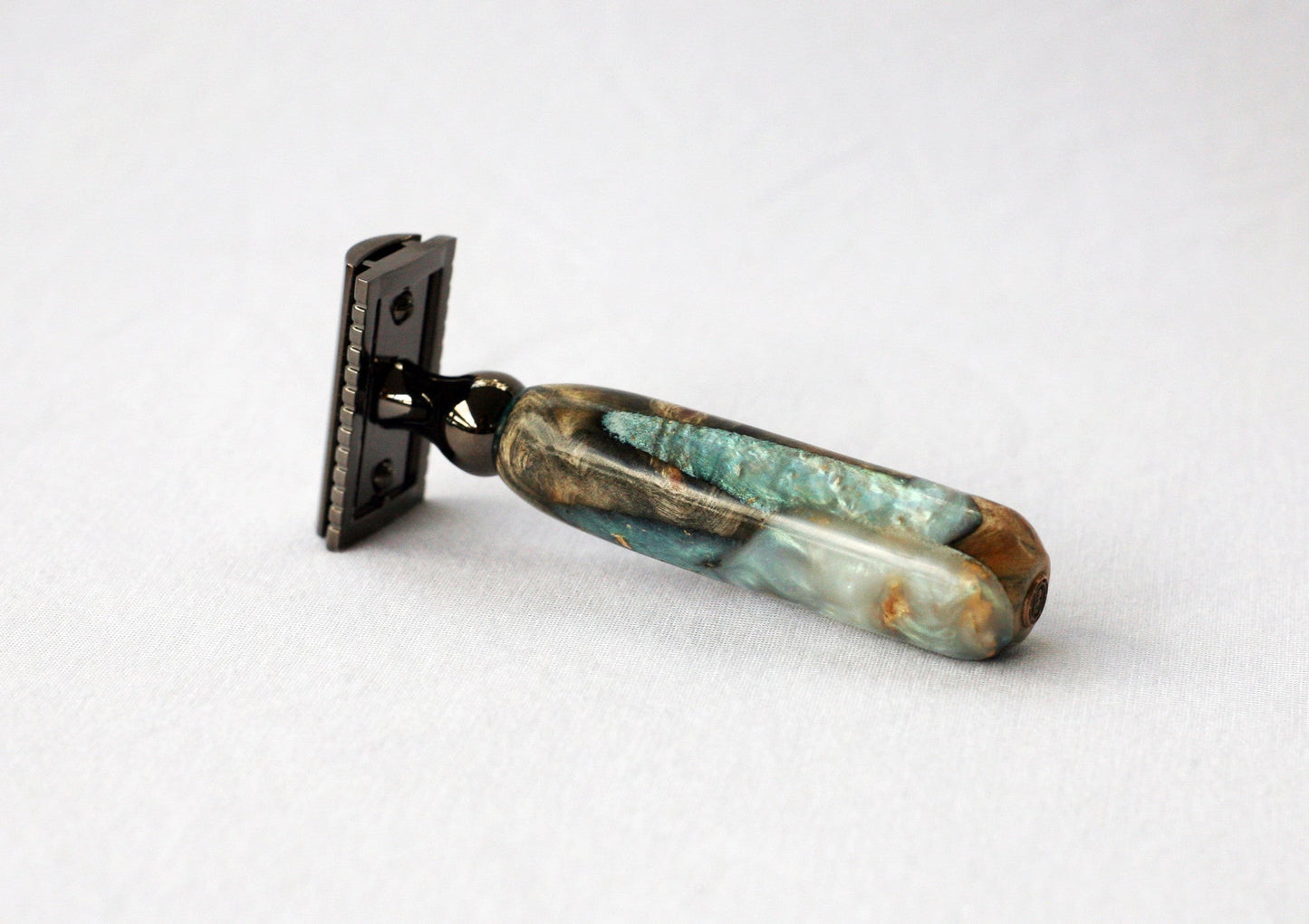 Buckeye Burl Wood Hand Crafted Shave Set with 'Travel to Jupiter'( pearl)Resin safety razor, 26mm lather brush and a matching shave stand.