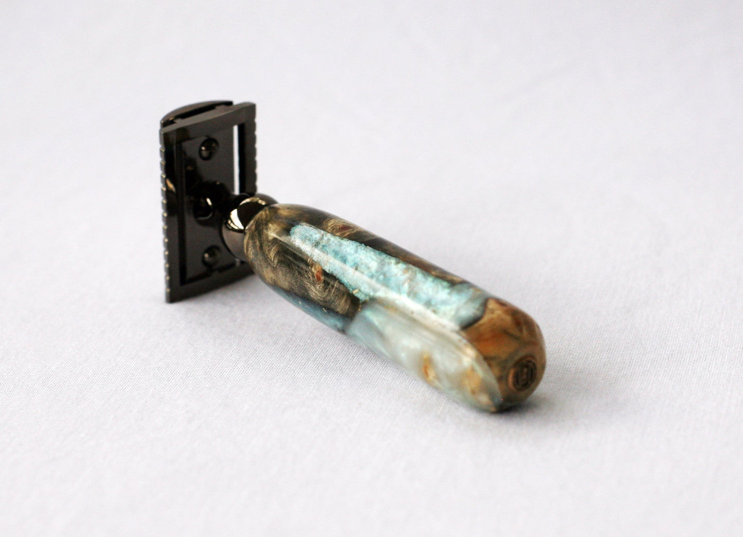 Buckeye Burl Wood Hand Crafted Shave Set with 'Travel to Jupiter'( pearl)Resin safety razor, 26mm lather brush and a matching shave stand.