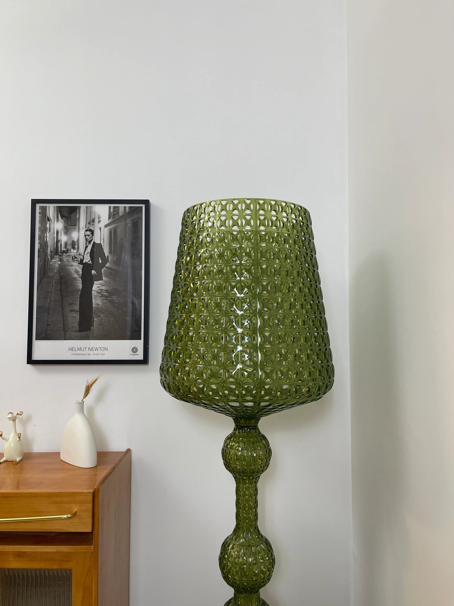 Simple Kabuki Acrylic Floor Lamp