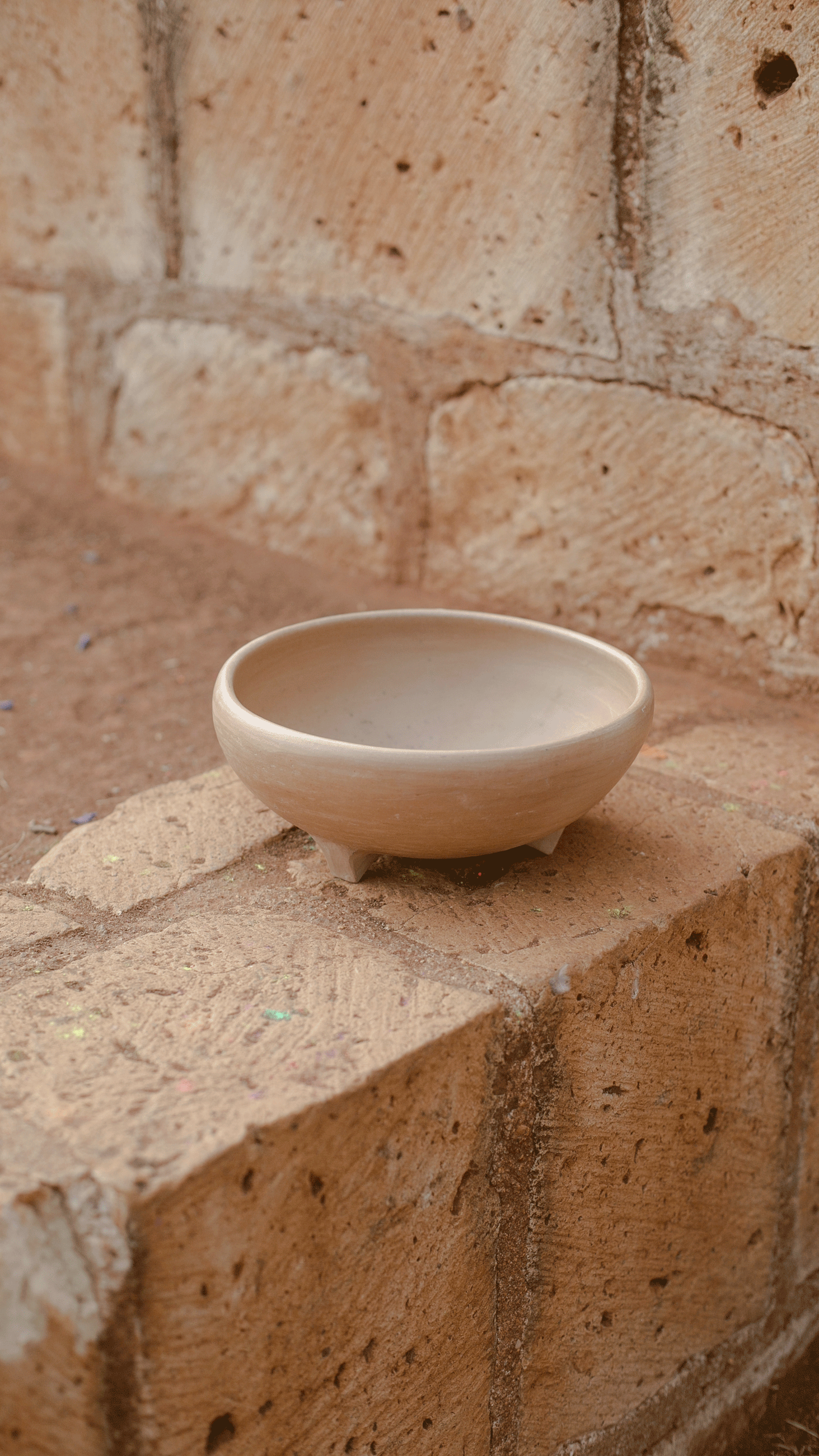 PALO SANTO Kantunil Footed Bowl — Natural Oaxacan Barro Clay