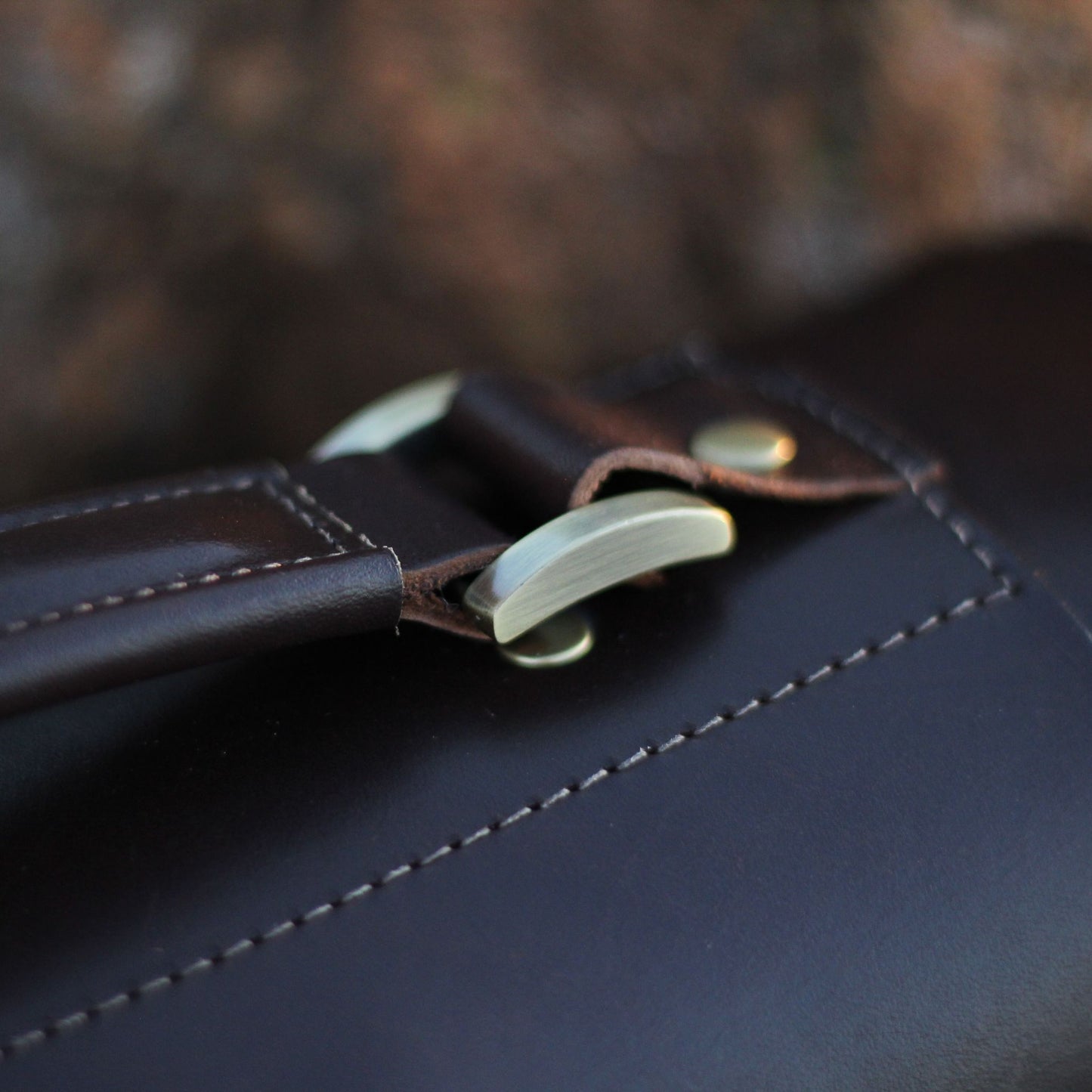 Leather Bottle Carrier | Luxury Whiskey Bag