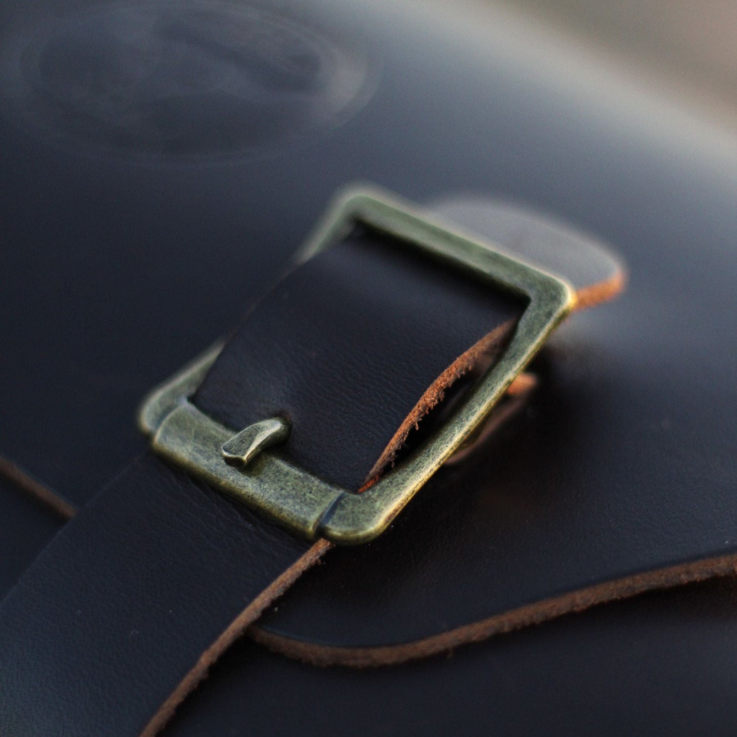 Leather Bottle Carrier | Luxury Whiskey Bag