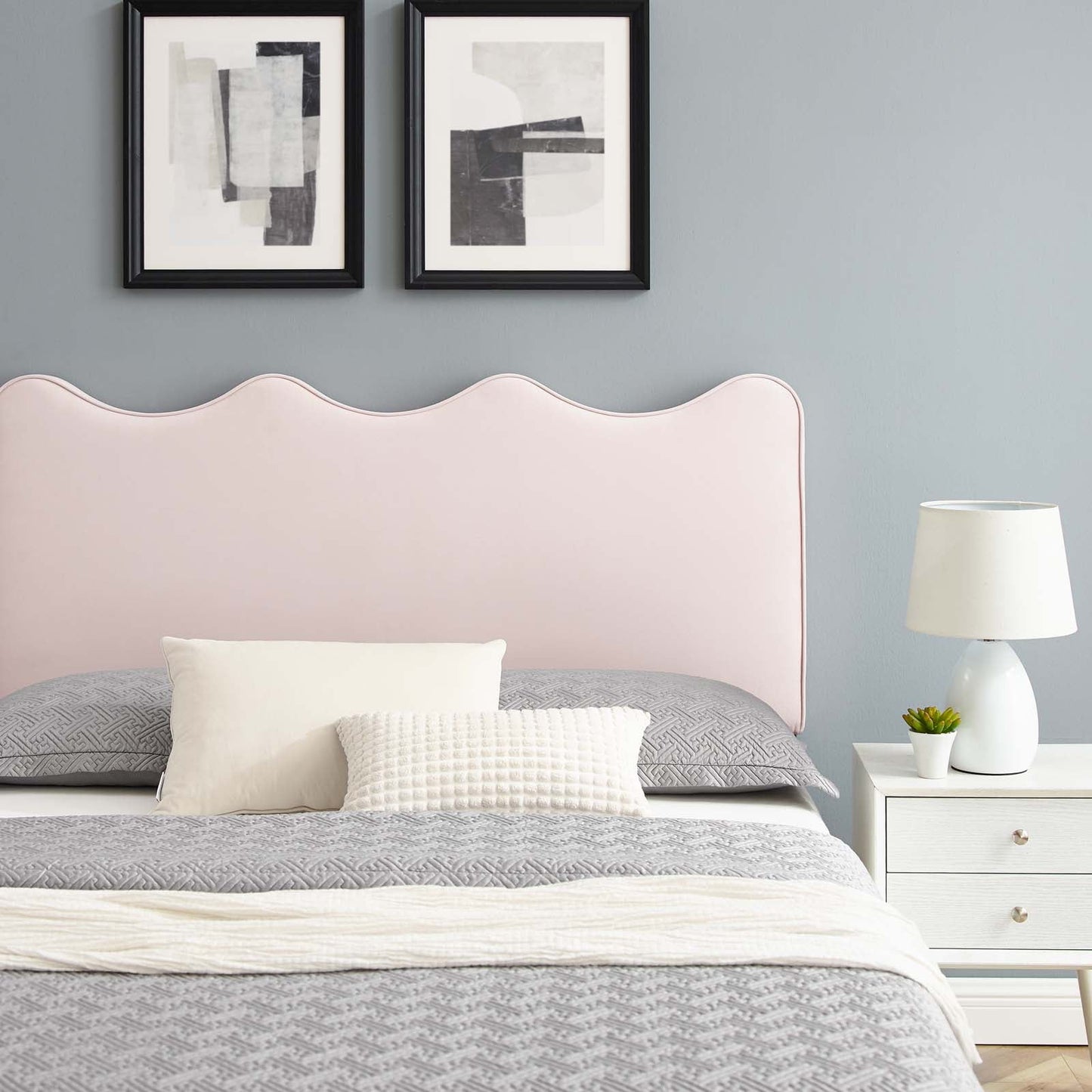 Current Performance Velvet Queen Platform Bed by Modway