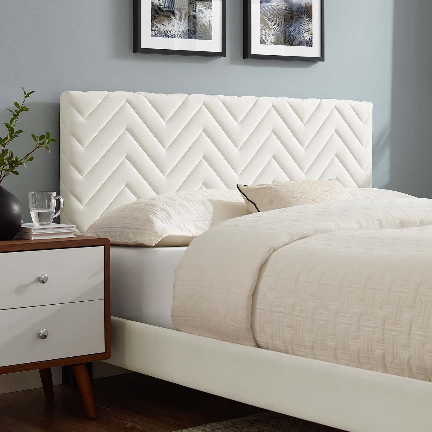 Leah Tapered Wood Leg Chevron Tufted Performance Velvet Twin Platform Bed by Modway