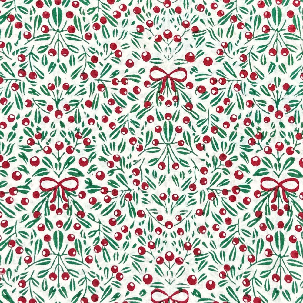The Mistletoe & Bows - Tablecloth