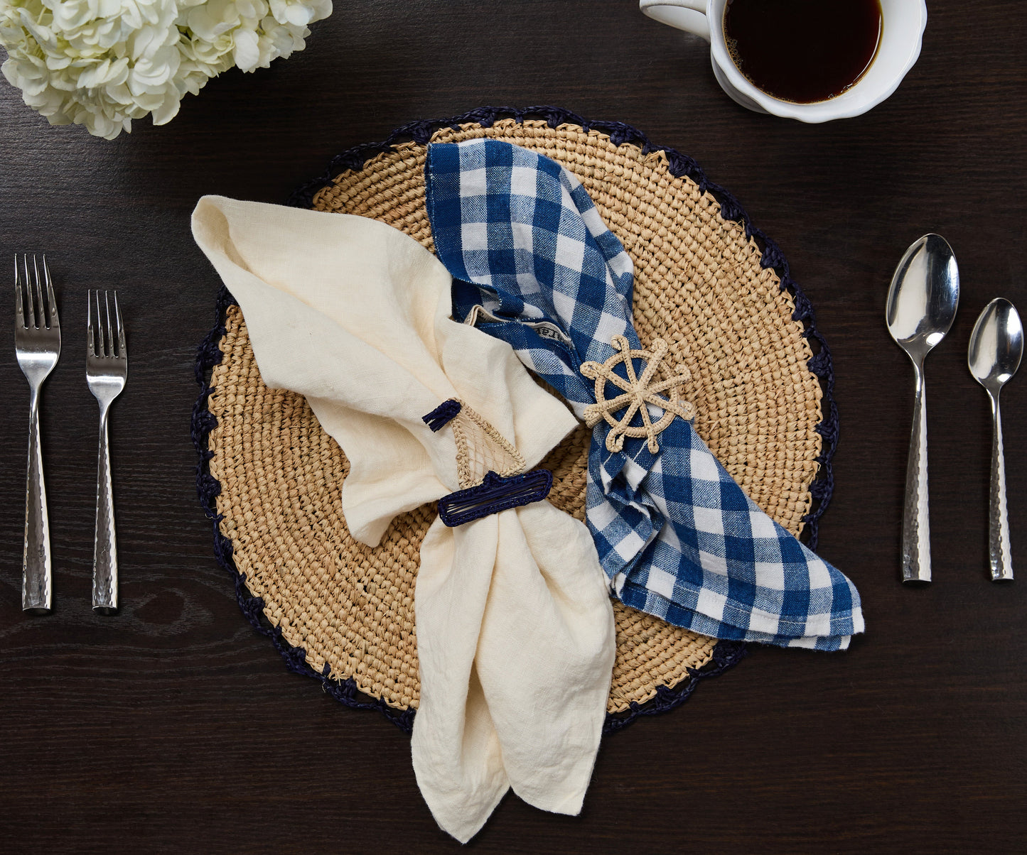 Coastal Ship Wheel Napkin Ring – 2.5” Handwoven Iraca Palm – Nautical Table Decor from Colombia
