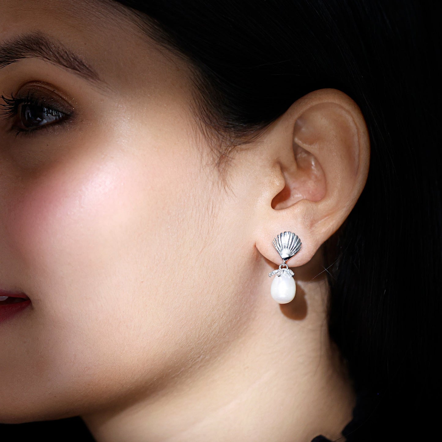 Sterling Silver 12 Carat Freshwater Pearl Drop Earrings with Certificate