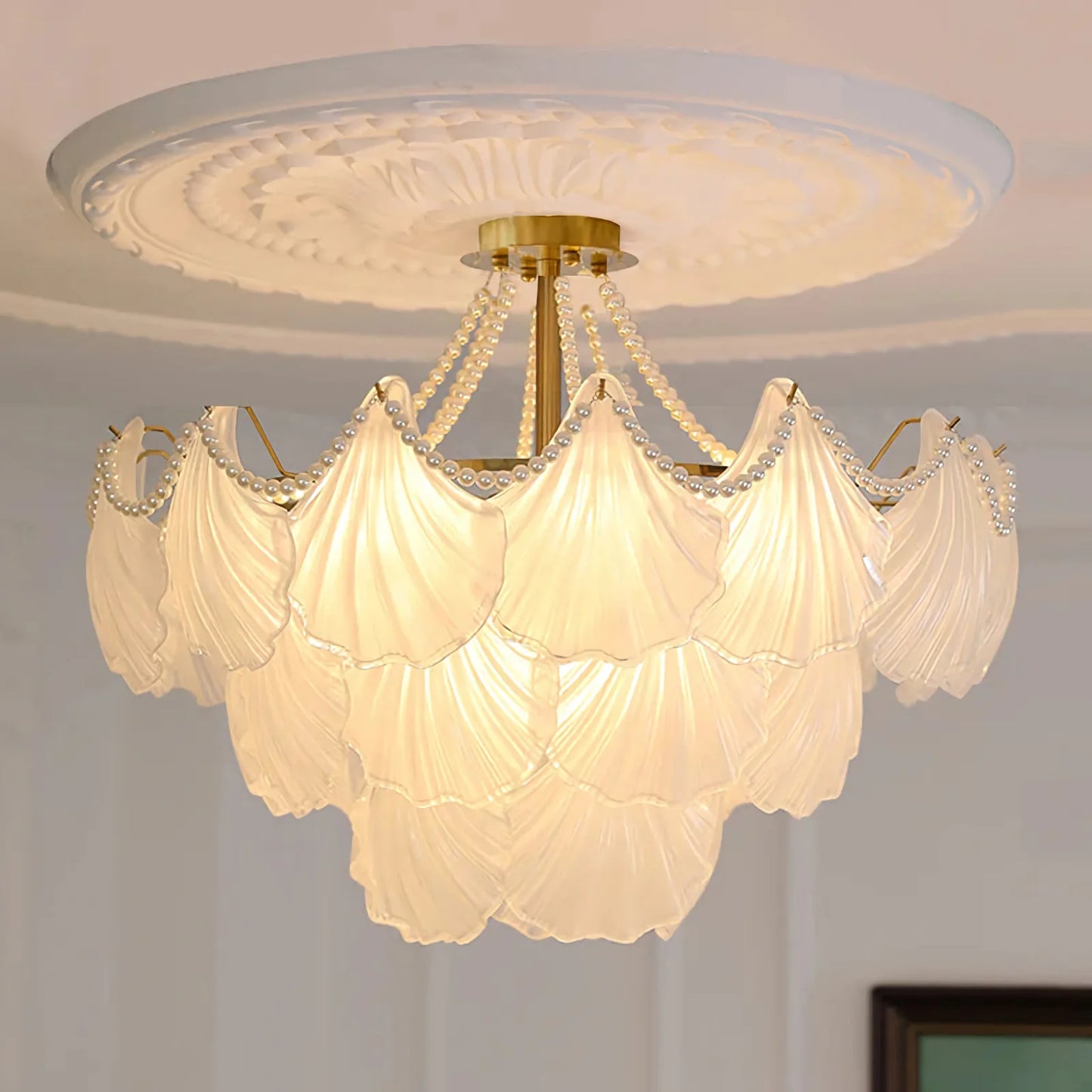 Ribbed Glass Shell Pendant Chandelier