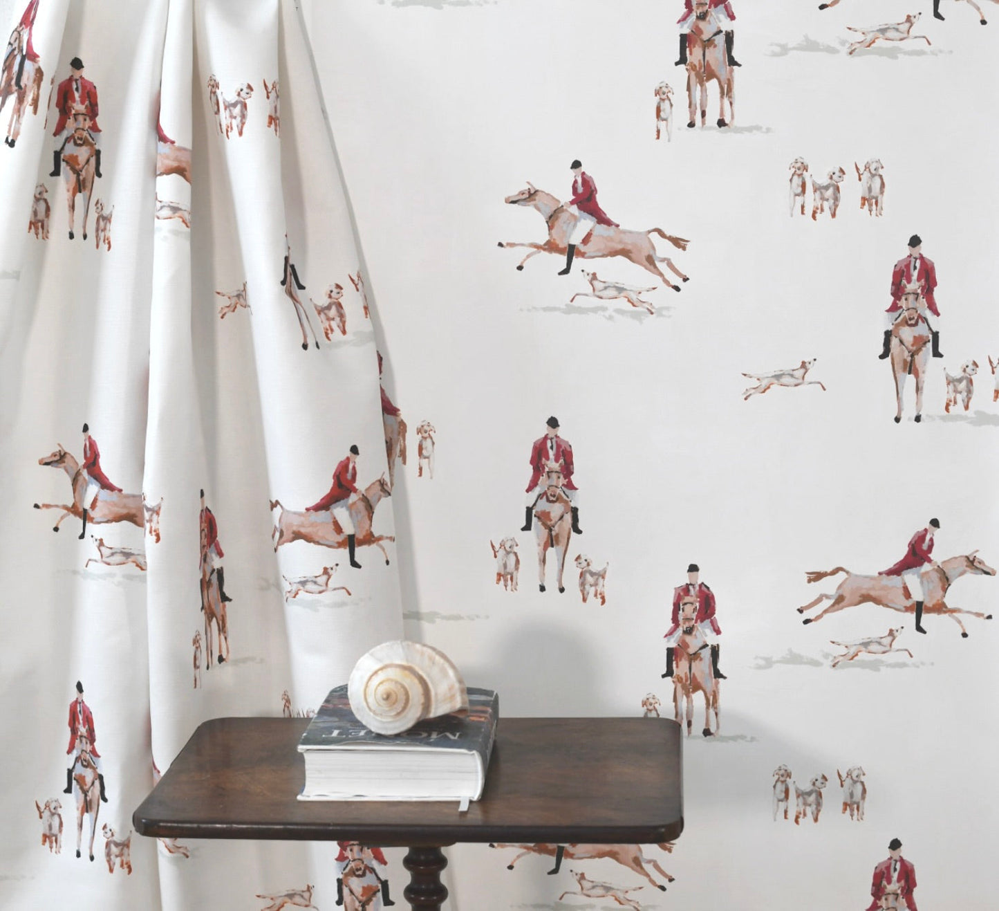 Fox Hunt for Kent in White Wallpaper