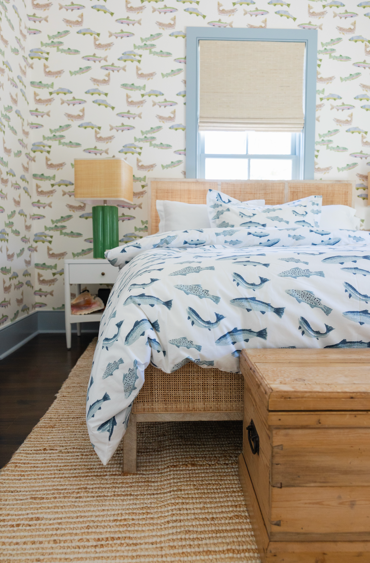 Tight Lines in Cream Wallpaper