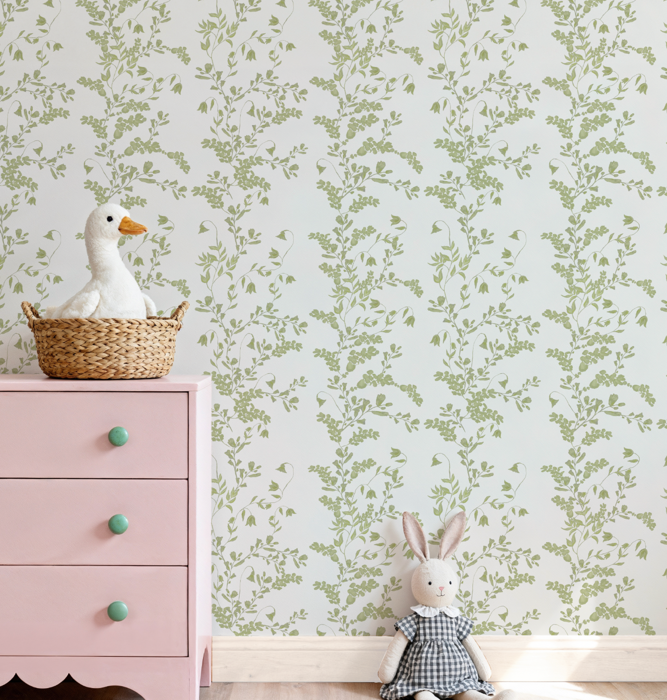 Ruth in Green Wallpaper