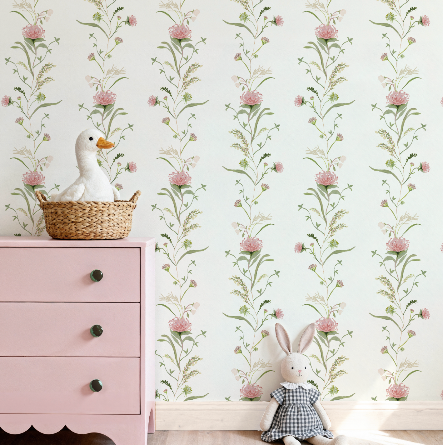 French Vine in Rose Garden Wallpaper